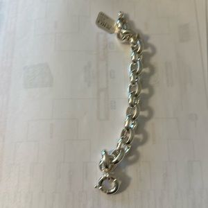NWT Lola Silver bracelet
